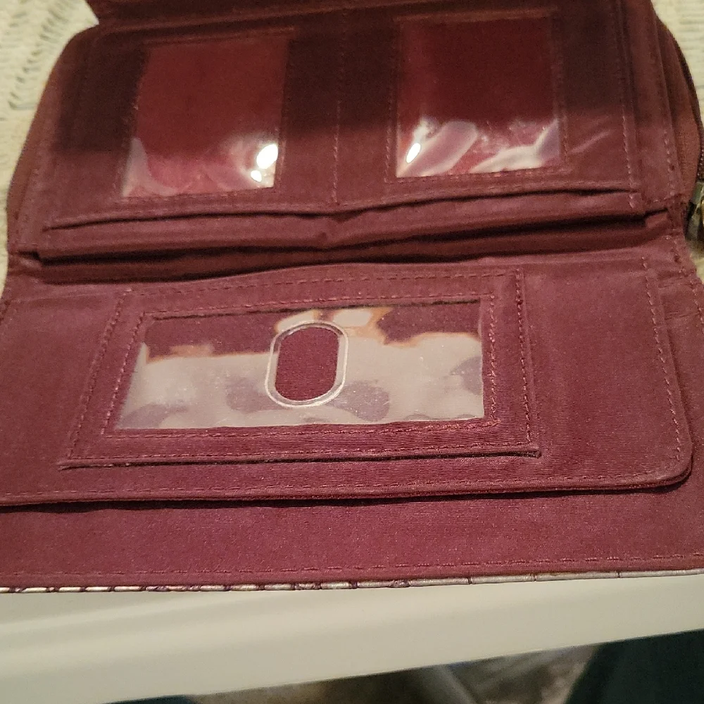 Elegant Crocodile Embossed Clutch